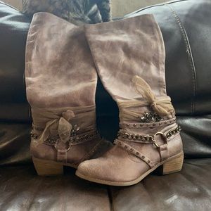 Knee high boots with zipper comfy